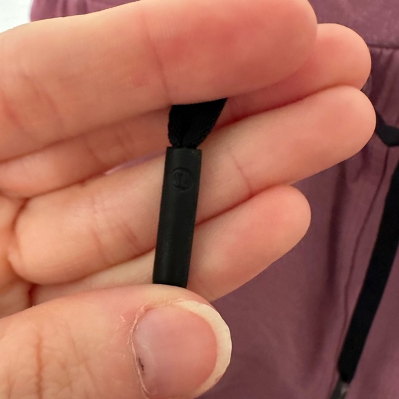 Lululemon inner glow shorts - Picture 3 of 7